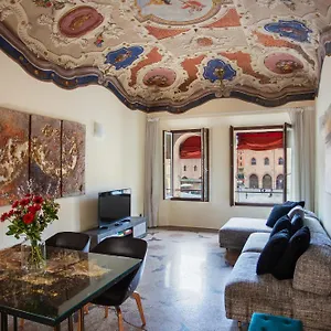Urbanicooh Paracelso - Piazza Maggiore View , Bologne Italie